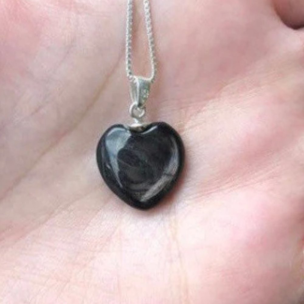 Hypersthene Sterling Silver Heart Pendant with 16" Box Chain, Hypersthene Heart
